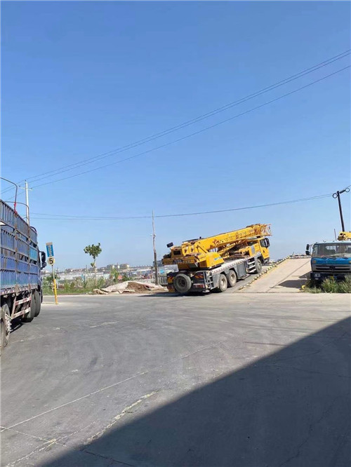 大荔县25吨吊车的租赁价格大概是多少？