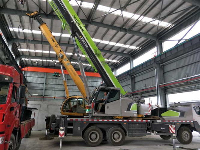 大荔县高空车出租需要注意哪些安全事项？